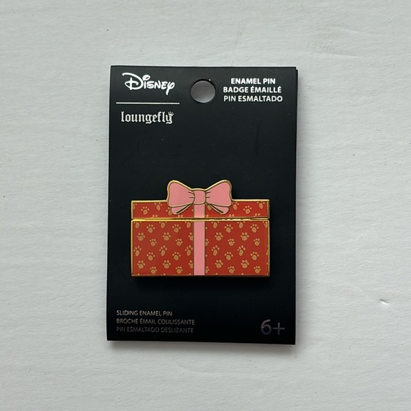 Disney Loungefly Aristocats Pop up Present sliding Moving enamel pin - Marie - Picture 3 of 4